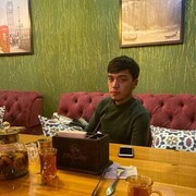  ,  Ali, 28