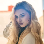  ,   Valentina, 22 ,   ,   