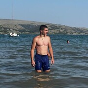  ,  Alex, 25