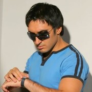  ,  Ali, 32