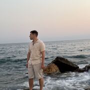  ,  Yura, 24