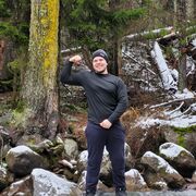  ,  Slava, 28