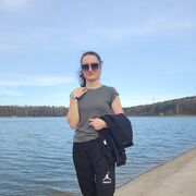  ,   Aliona, 44 ,   c 