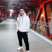  ,   Shah, 32 ,   , 