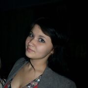  ,  Lili, 28