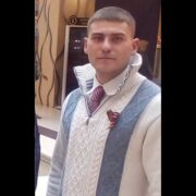  ,   Dzhon, 32 ,   ,   , c 