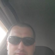  ,   Leon, 45 ,  