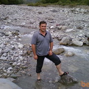  ,   Azer, 43 ,     , c 
