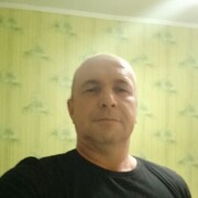  ,   Maksim, 47 ,   