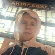  ,  Serhii, 40