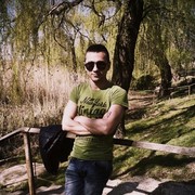  ,   Denis, 33 ,  