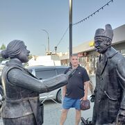  ,   Denis, 47 ,   ,   , c 