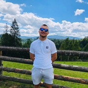  ,  Andre, 28