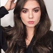  ,  Leila, 27