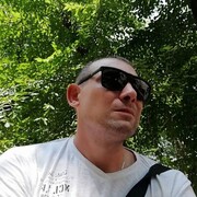  ,  Dima, 40