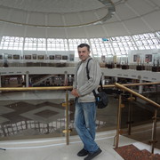  ,   Nik, 60 ,   