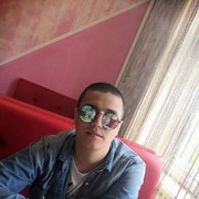  ,  Ivan, 32