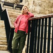  ,   Elena, 48 ,   c 