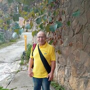 ����� ����