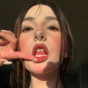  , 