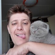  ,  Marina, 43
