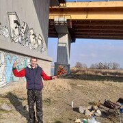  ,  Dima, 38