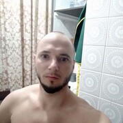  ,  Vitalii, 38