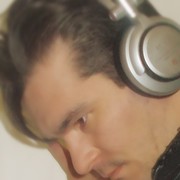 DJ  