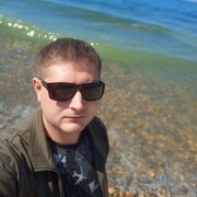  -,   Denis, 30 ,     , c , 
