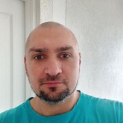  ,  Vadym, 43