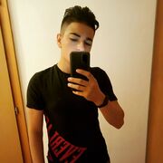  ,  Azat, 22