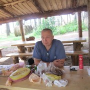  ,   Viktr, 49 ,  