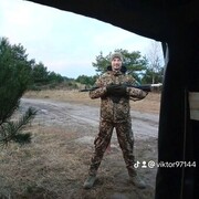  ,   Viktor, 27 ,     , c 
