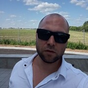  ,  Max, 37