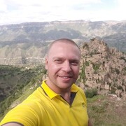  ,  Roman, 42