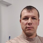 ,   Mihai, 40 ,   ,   