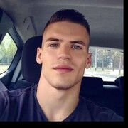  ,  Maksim, 21