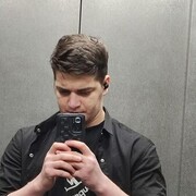  ,  Zaur, 24