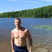  Utopia,   Mikhail, 32 ,   ,   