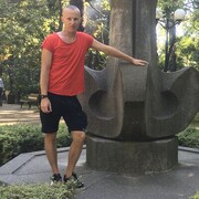  ,   Axel, 37 ,   c 