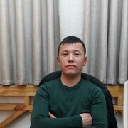  ,  Omirbek, 33
