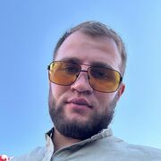  ,   Artur, 32 ,   ,   