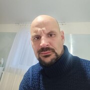  ,   Artur, 41 ,   ,   