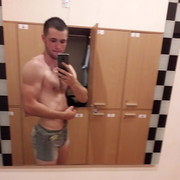  ,  Maksim, 30