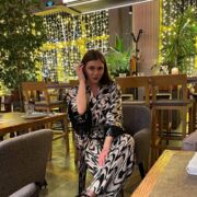  ,  Albina, 28