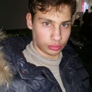  ,  Vadim, 25