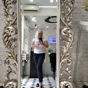  ,   Eva, 48 ,   c 