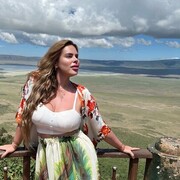  ,   Viki, 39 ,   ,   