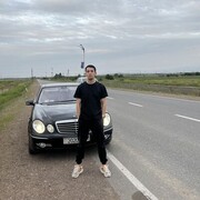  ,   Sheroz, 26 ,   ,   