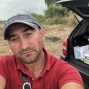  ,  Alex, 43